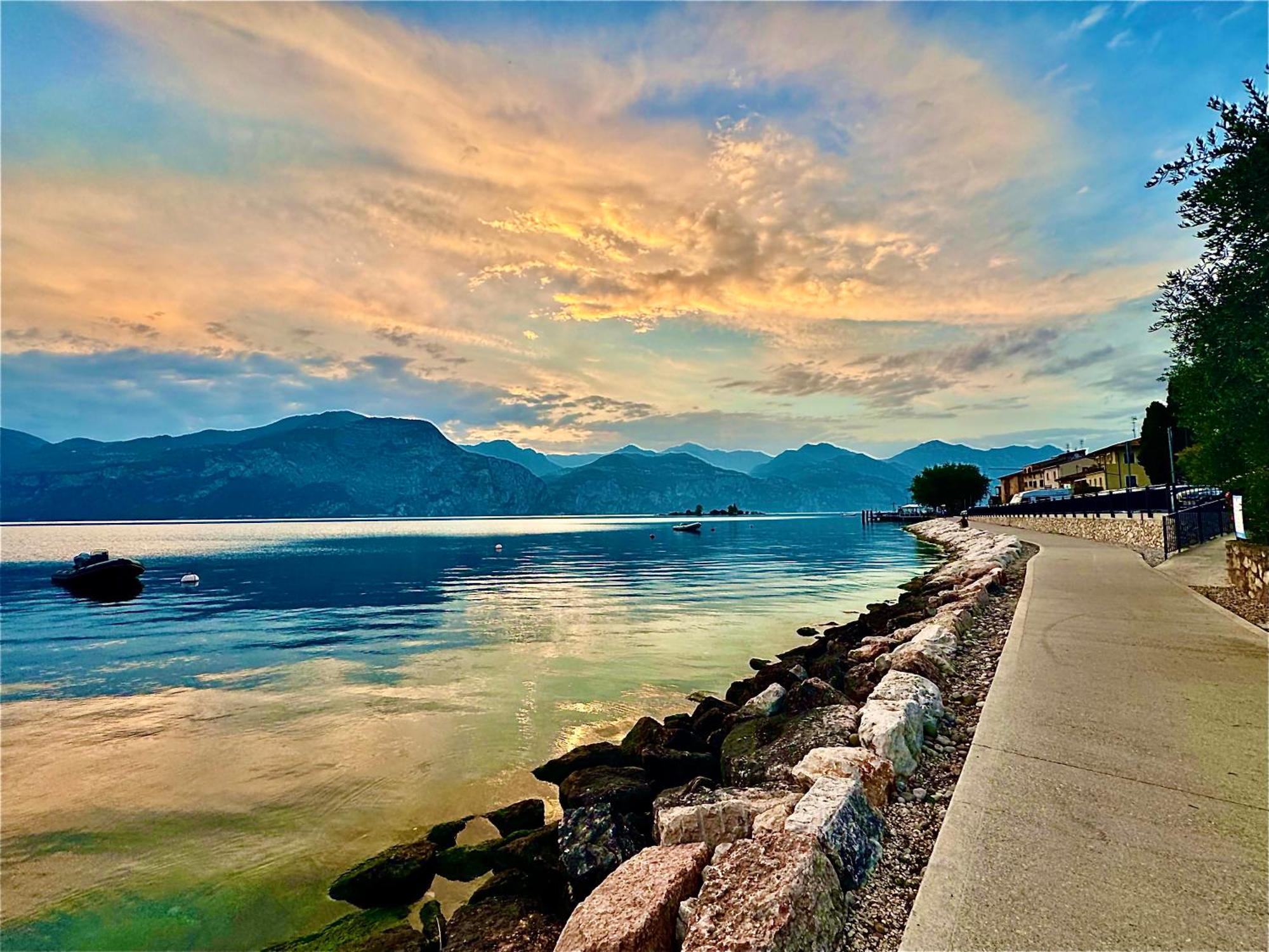 Monja Camping Village เบรนโซเน ซูล การ์ดา ภายนอก รูปภาพ