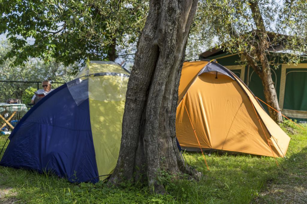 Monja Camping Village เบรนโซเน ซูล การ์ดา ภายนอก รูปภาพ