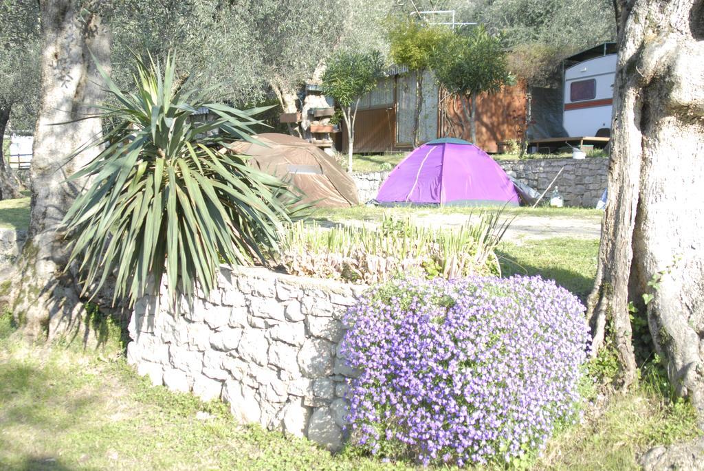 Monja Camping Village เบรนโซเน ซูล การ์ดา ภายนอก รูปภาพ