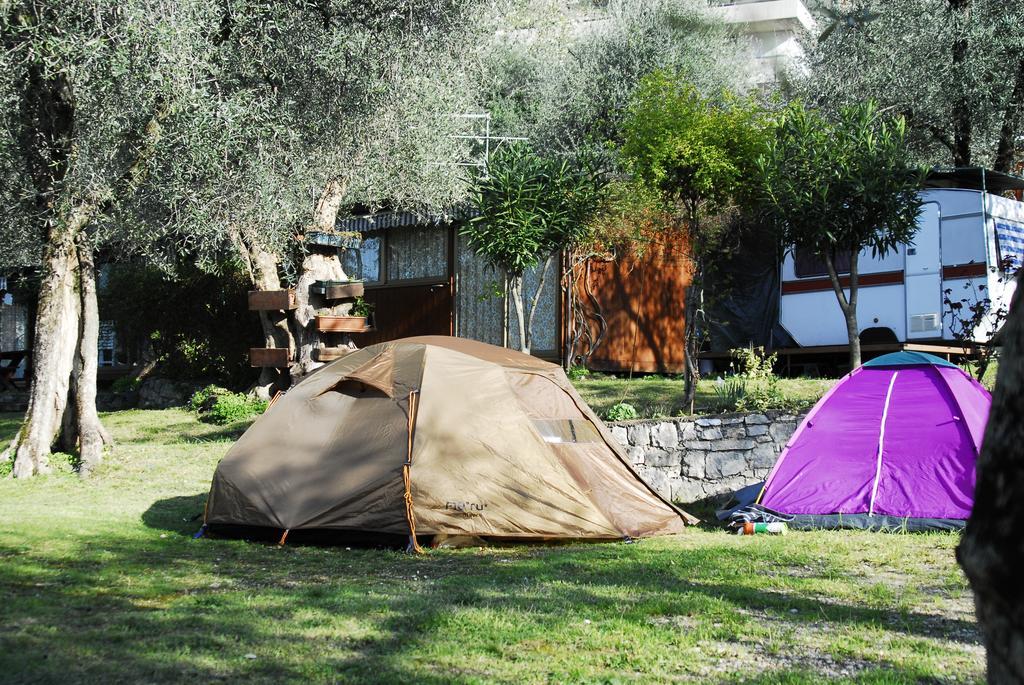 Monja Camping Village เบรนโซเน ซูล การ์ดา ภายนอก รูปภาพ